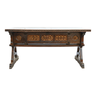 Spanish-style table
