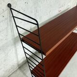 Etagère murale vintage en teck et métal noir style String Tomado