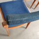 Lot de 4 chaises vintage piètement bois et tissu bleu circa 60
