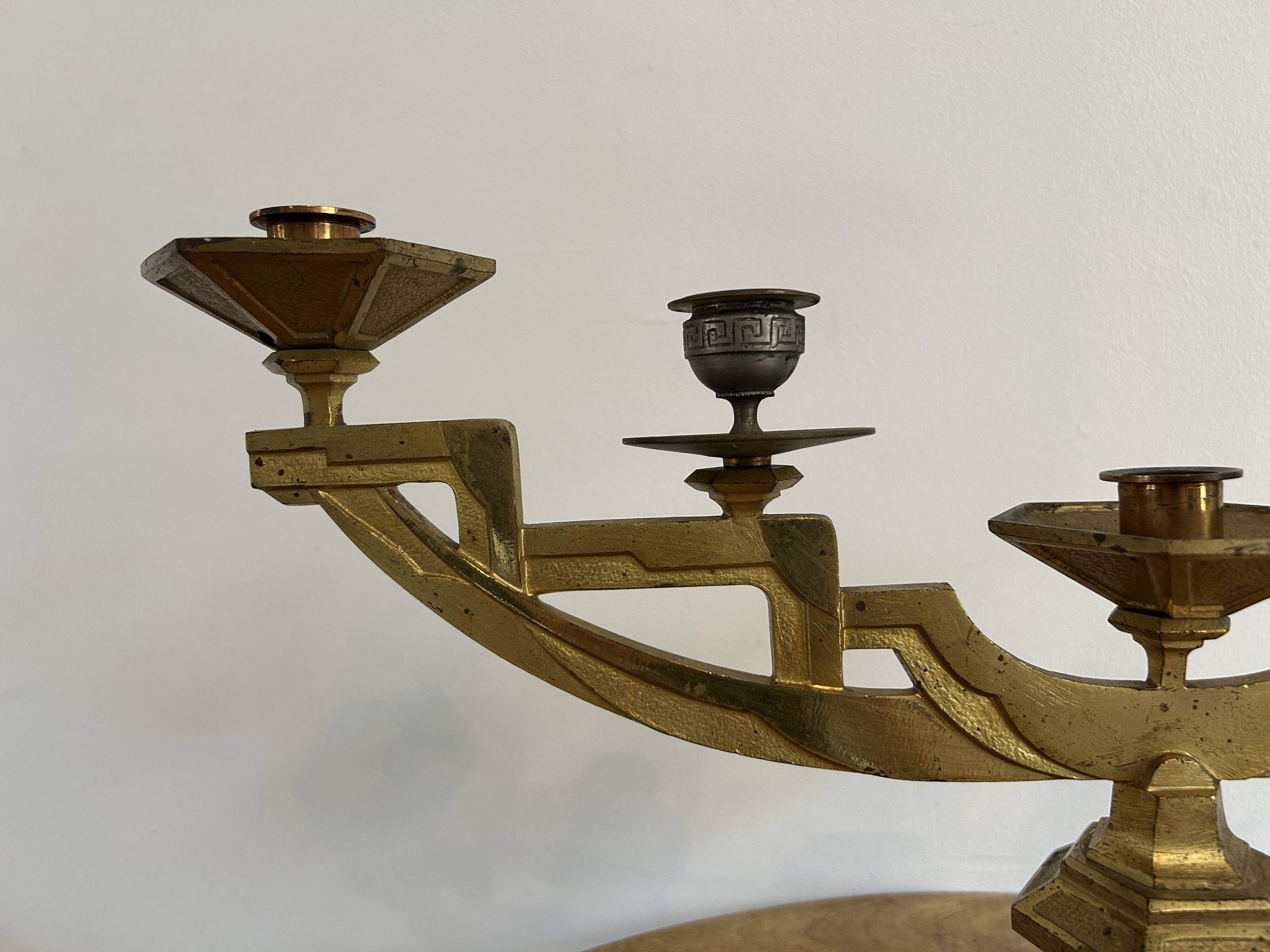 Paire de candélabres en bronze doré d'époque ART DECO