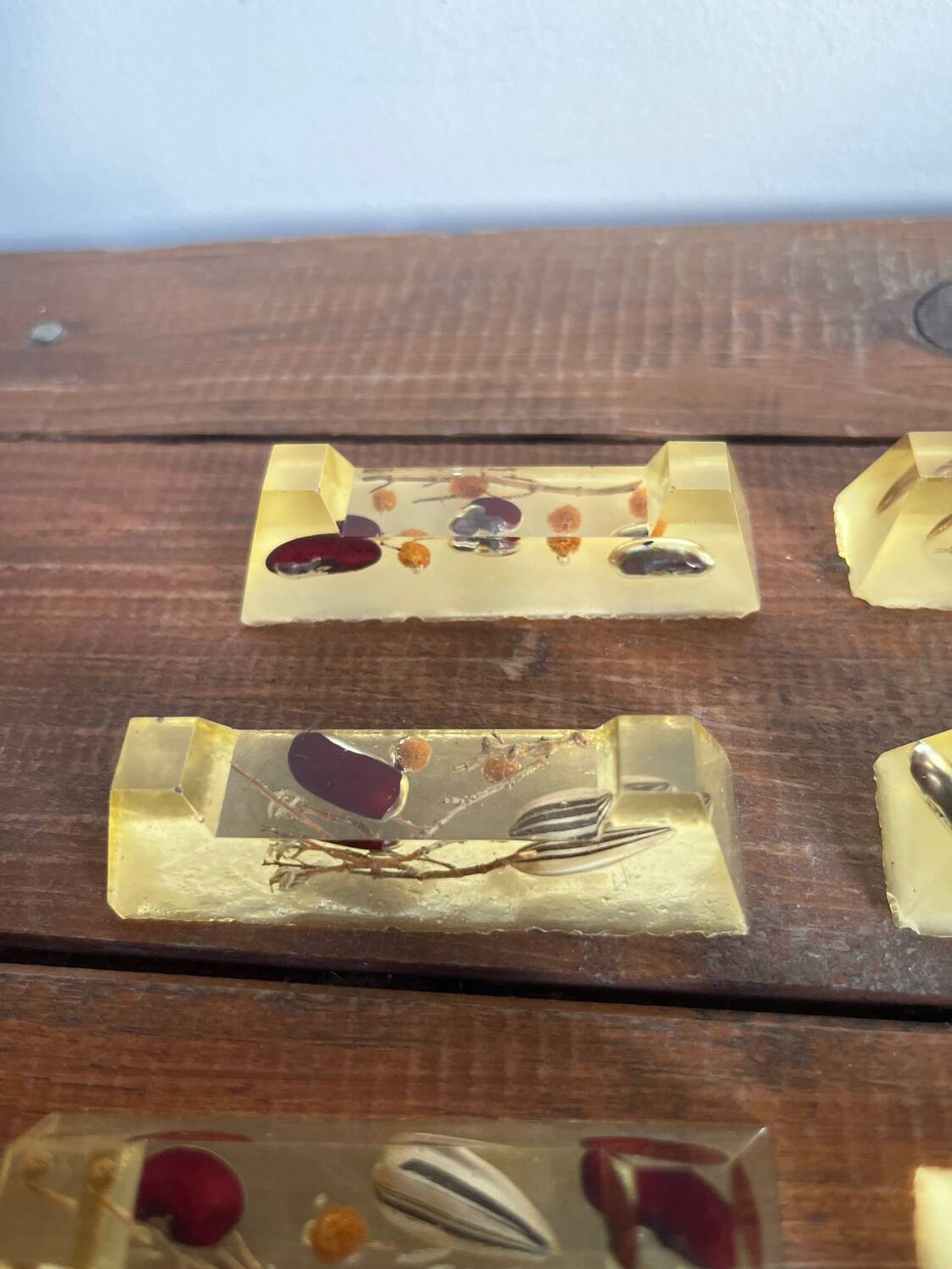 8 knife holders