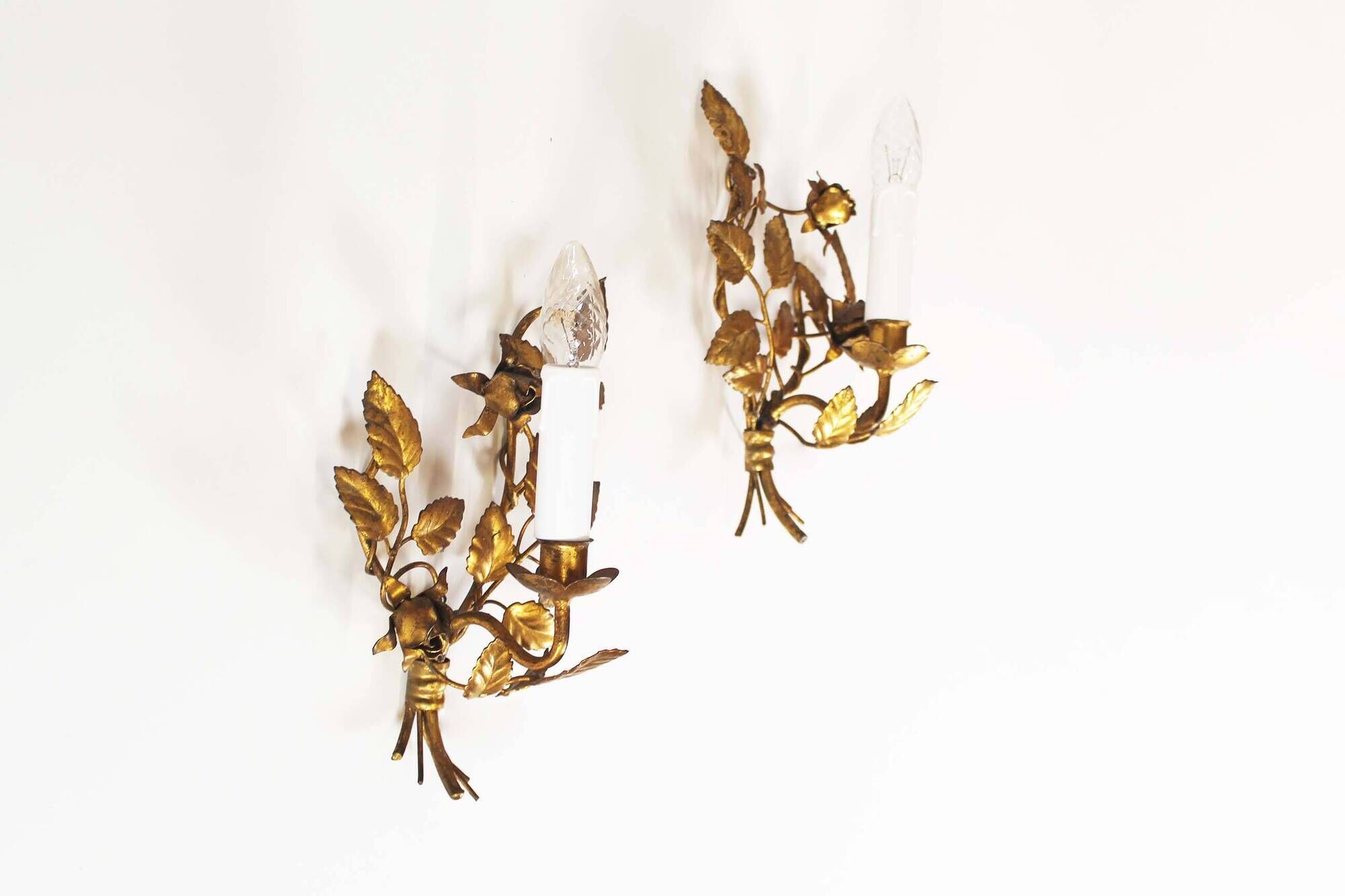 Pair of antique Gilt Italian Sconces – Italy 1960’s