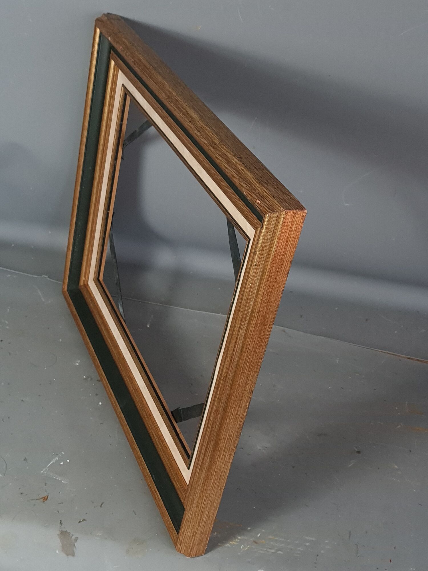 Gilded wood frame gold leaf / lacquered 40x32 cm, foliage 35x22 cm SB