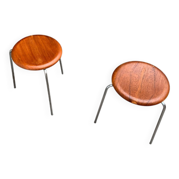 Ensemble de tabourets Dot modèle 3170 de style mid-century par Arne Jacobsen pour Fritz Hansen, 1968.