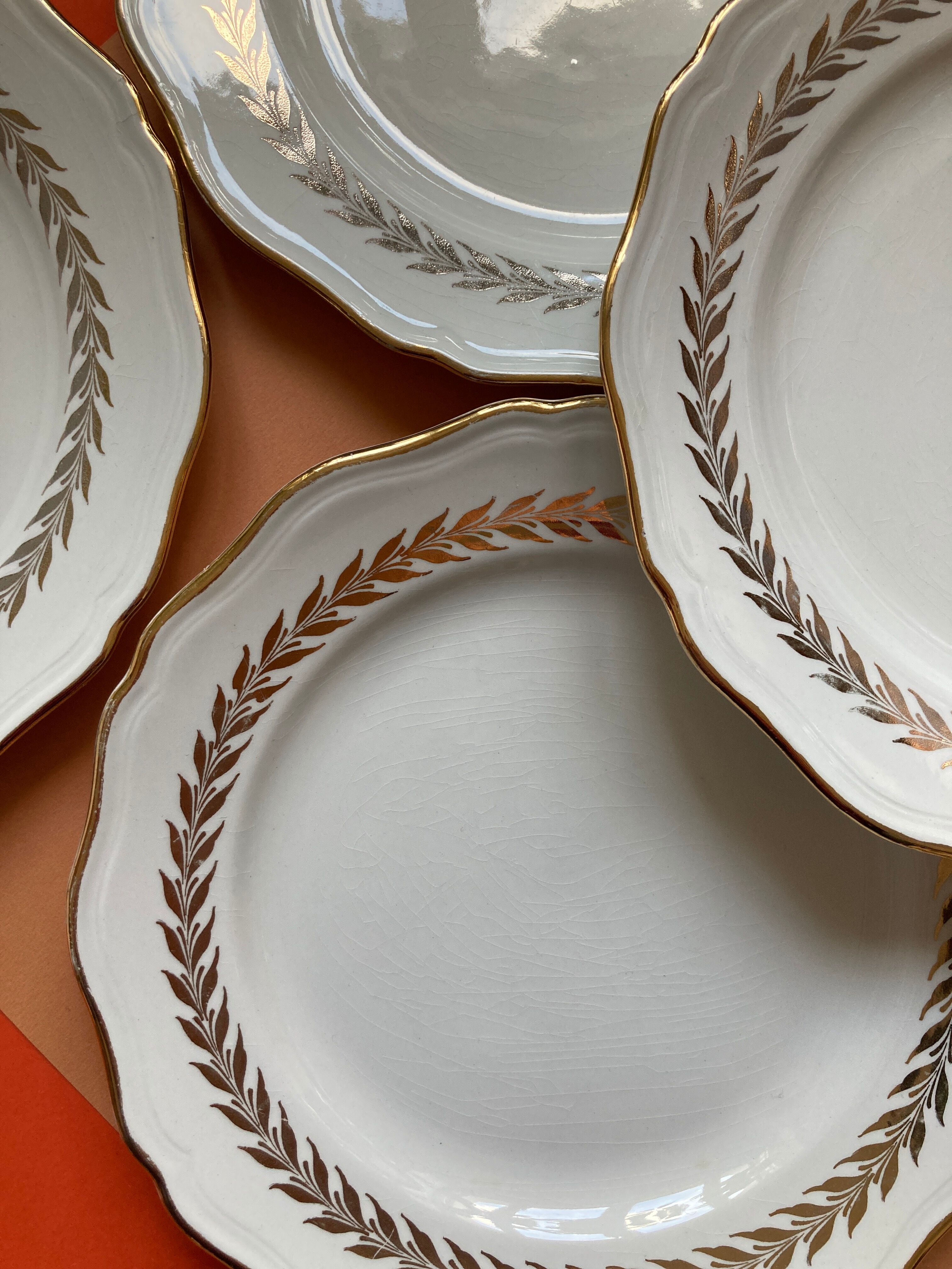 Lot of 6 white and golden vintage plates Poreylor l'Amandinoise France