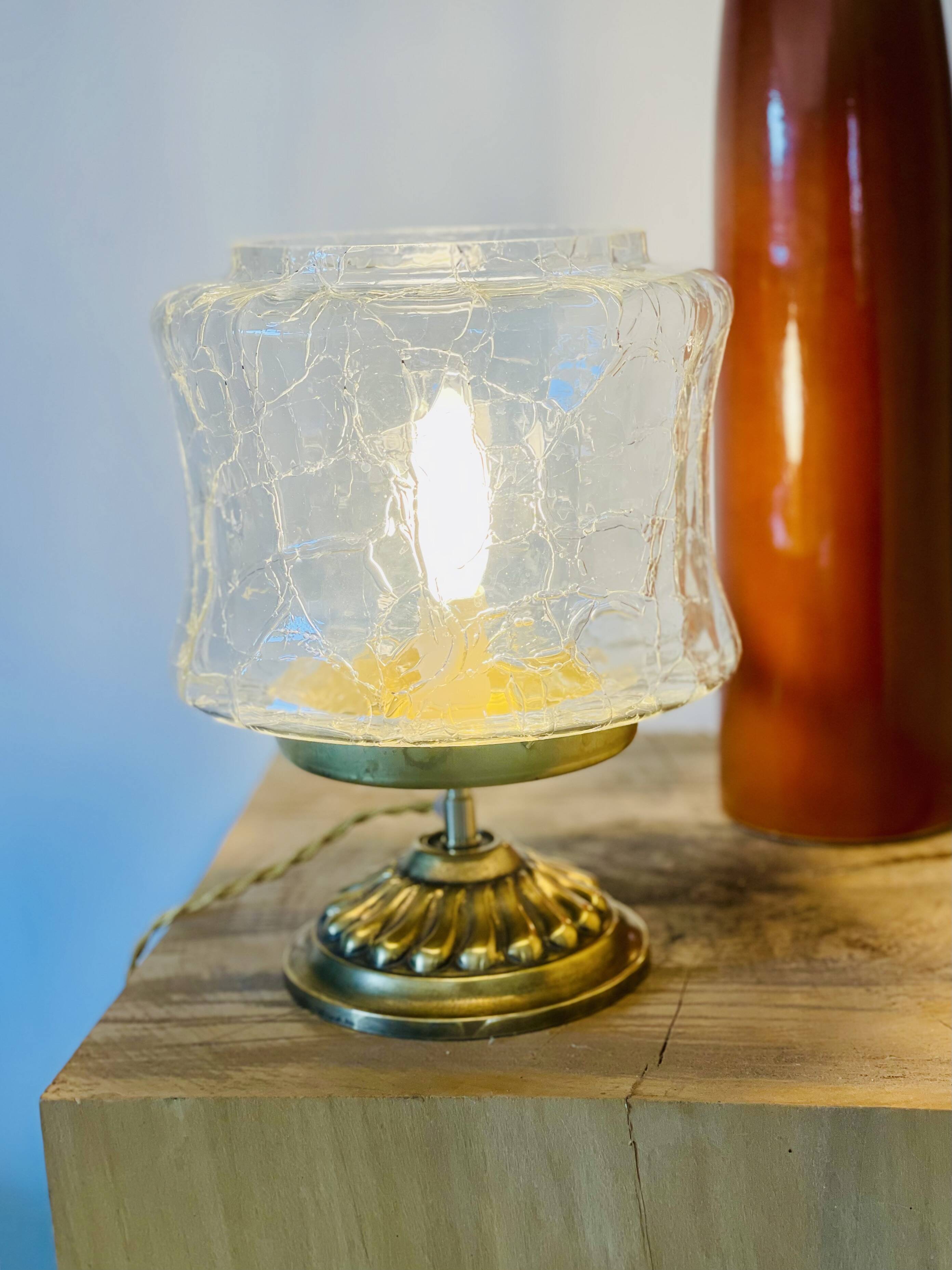 Table lamp in cracked glass and vintage gilded brass base