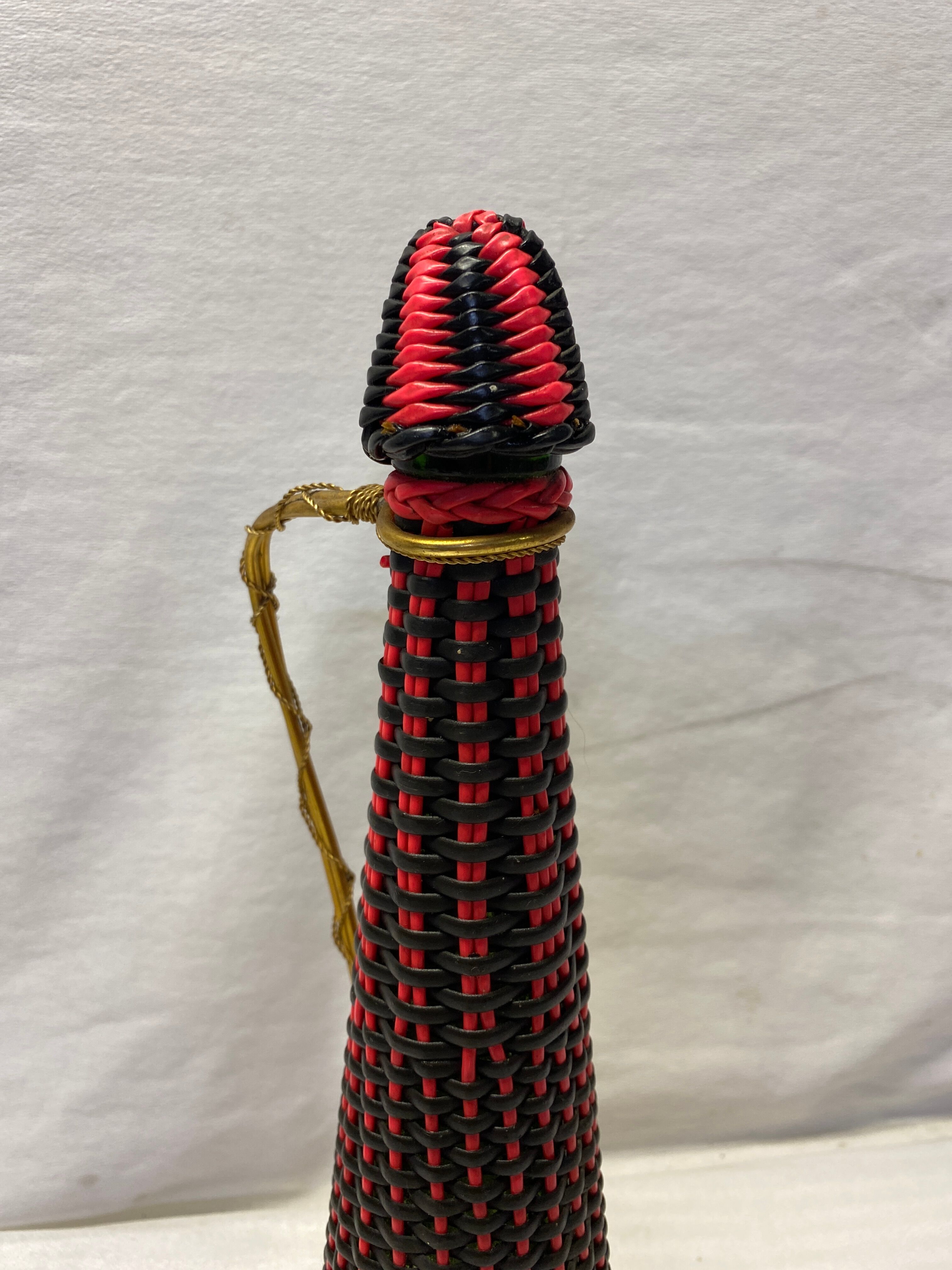 Vintage scoubidou bottle