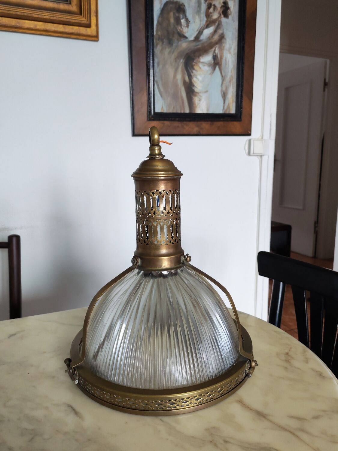 Holophane chandelier suspension