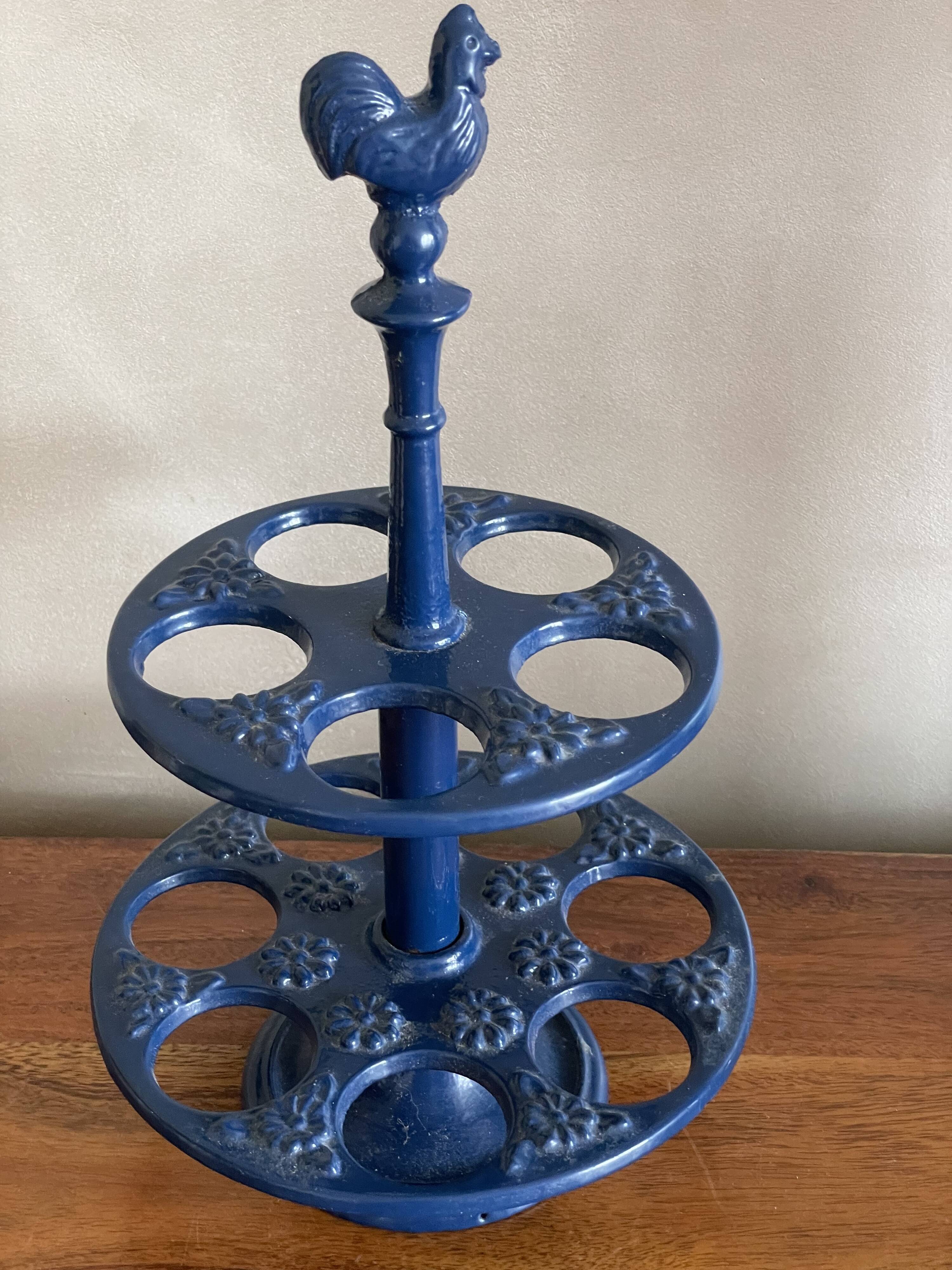 Countertop egg holder
