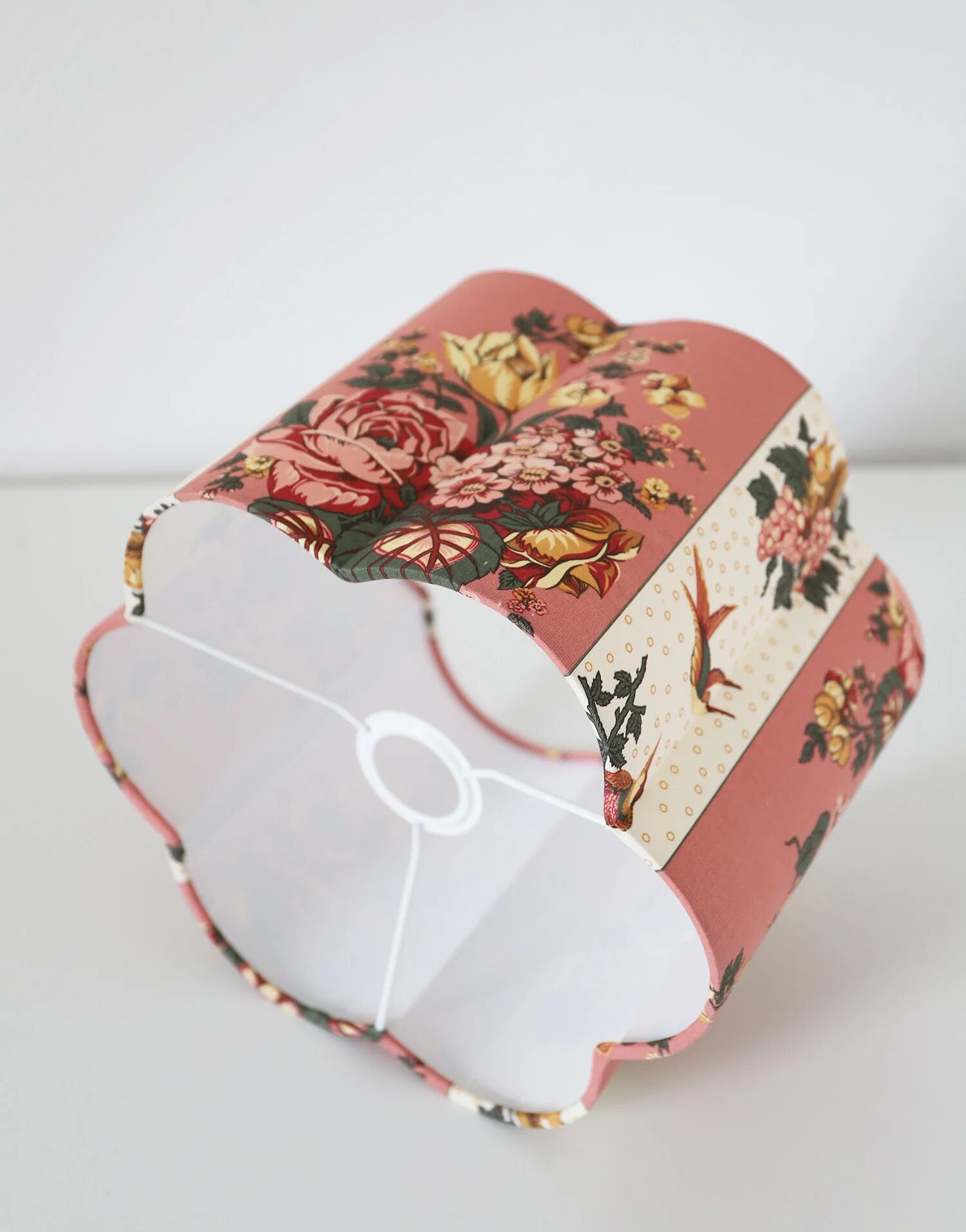 Vintage table lamp in powder pink ceramic – Unique edition