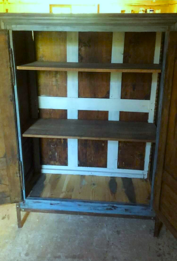 End 18th century wardrobe provençale all solid oak patinated blue by artisan cabinetmaker