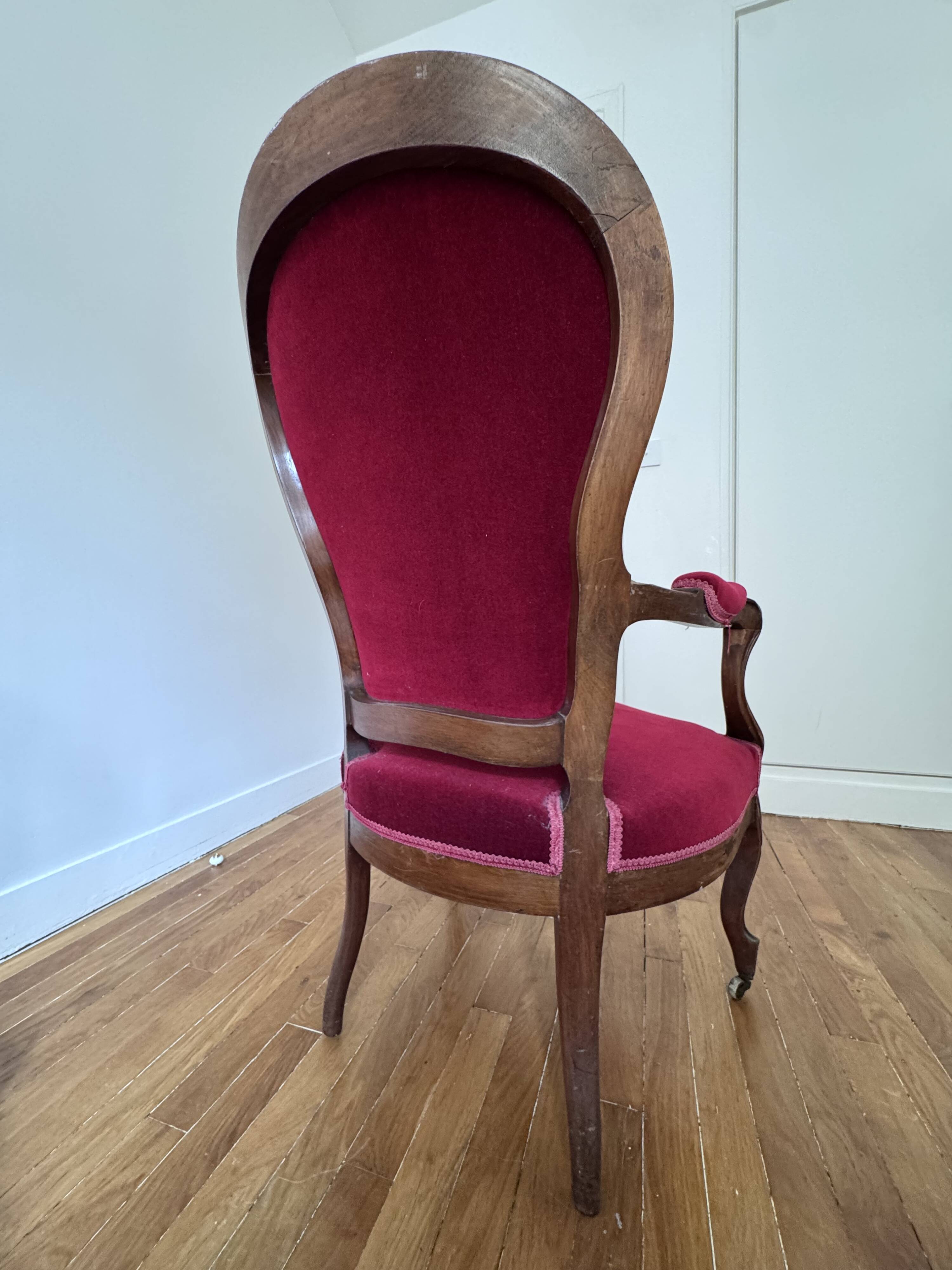 Fauteuil ancien voltaire velour rouge