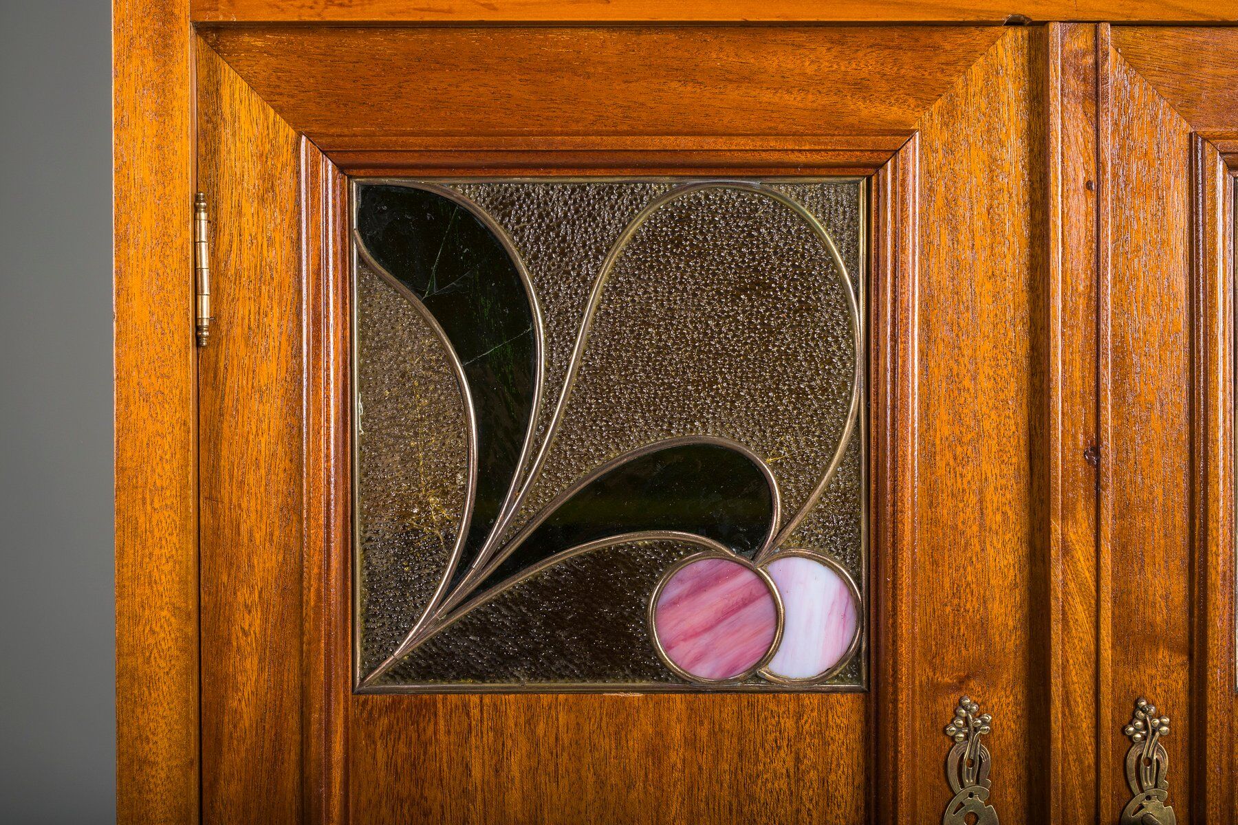 Art Nouveau cabinet with mirror, 1890s