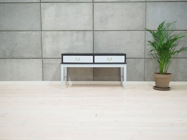 Commode en noyer, design français, années 1970, production : France