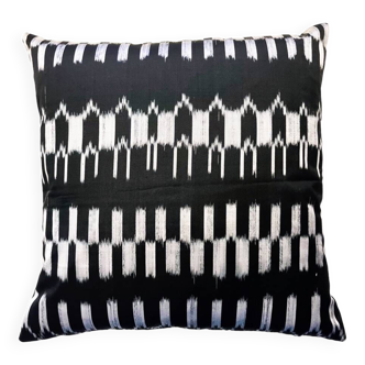 Black and white Shan cushion