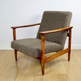 Fauteuil GFM-142, design d'Edmund Homa des années 70, bouclé épais marron chocolat - 2 pièces disponibles.