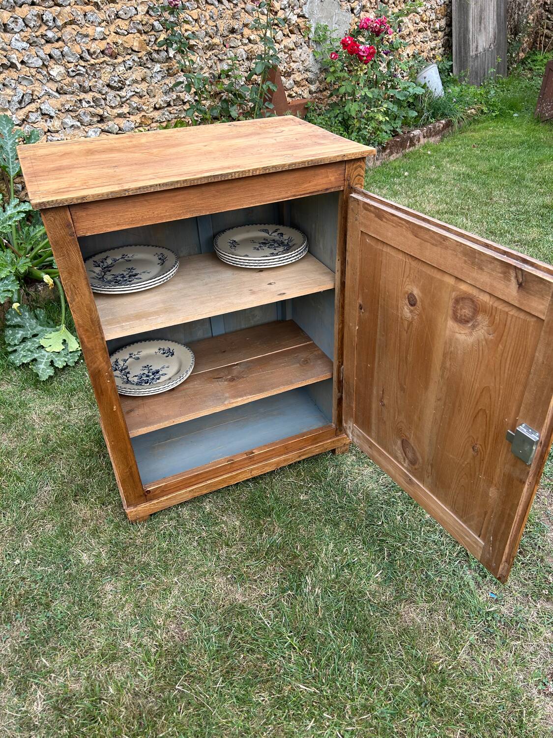 Antique 1-door sideboard in light wood