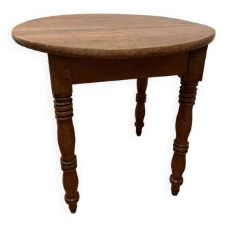 Petite table ronde merisier, pieds tournés