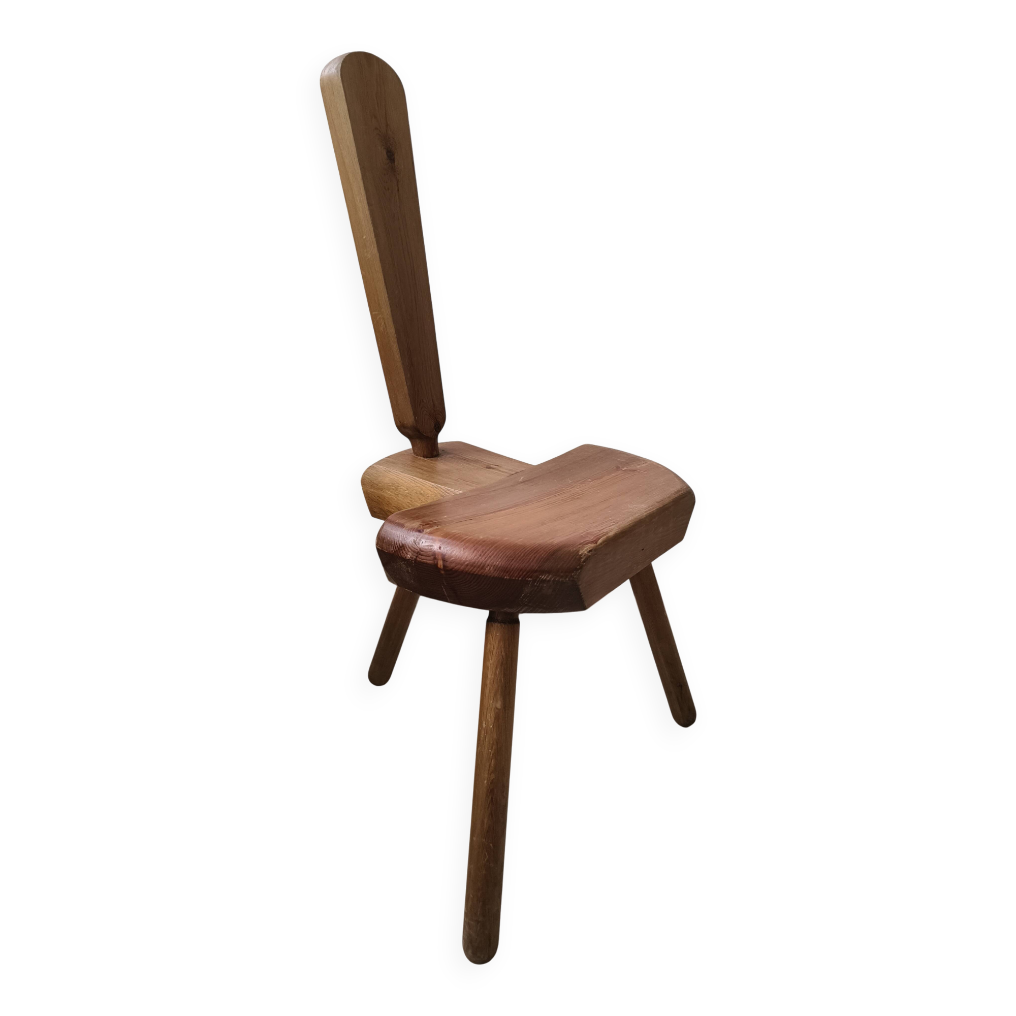 brutalistic primitive stool in pine
