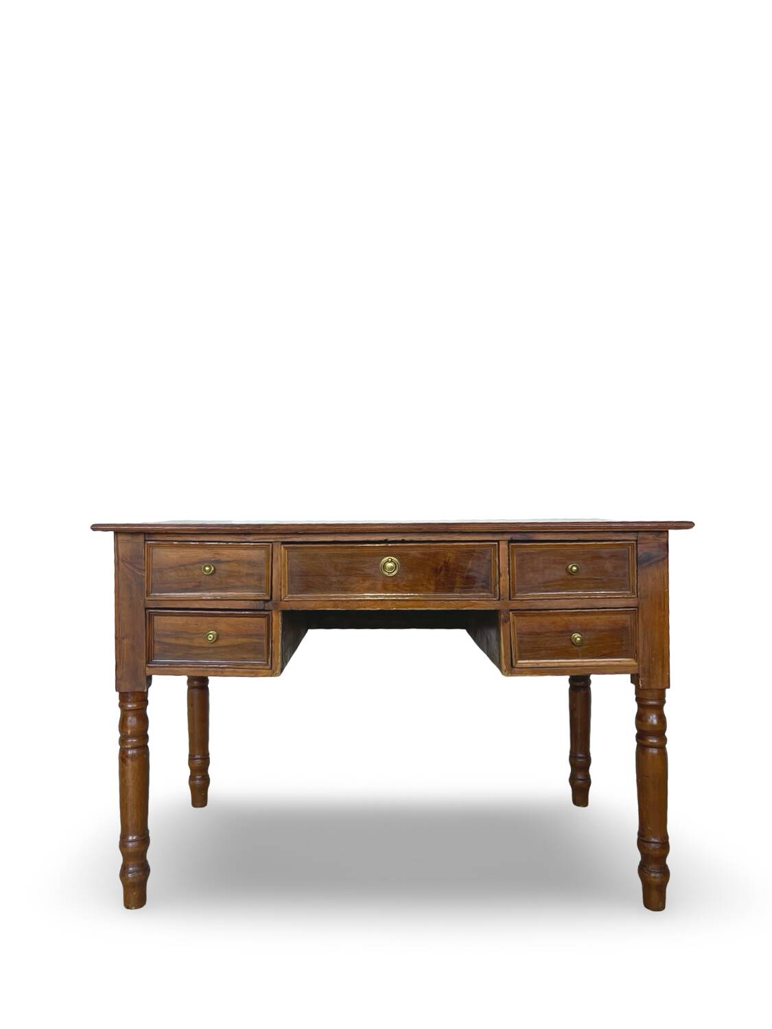 Italian pine wood centre writing desk from the 1960s, a reproduction o