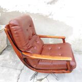 Rotating armchair in vintage skaî 1970