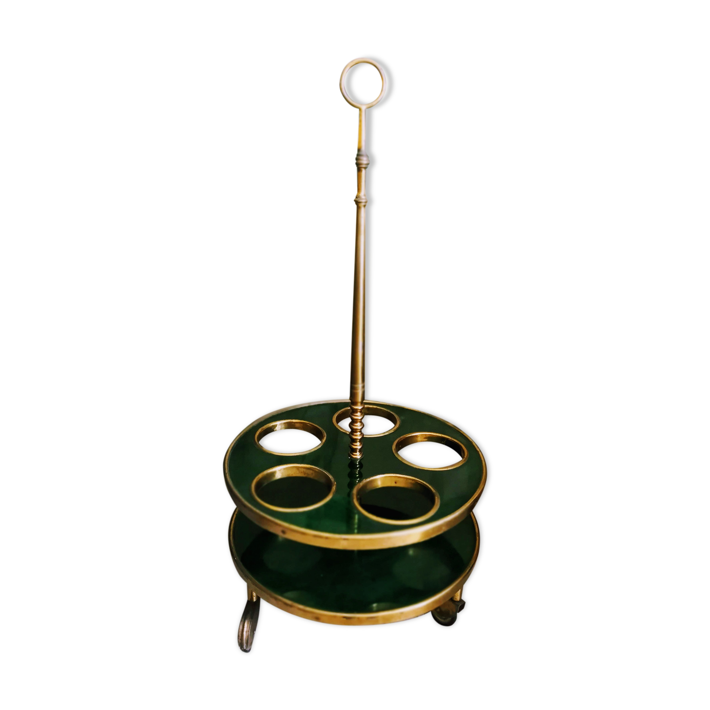 Round bar  on wheels