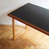 Table basse longue des années 1960 avec verre opaxite noir