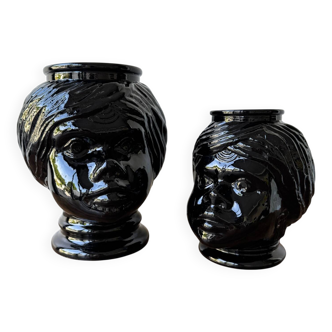 2 têtes en verre représentant des Maures