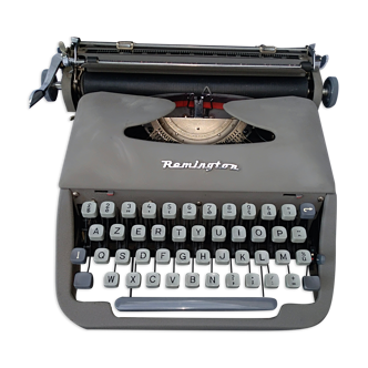 Remington Portable typewriter with carrying case