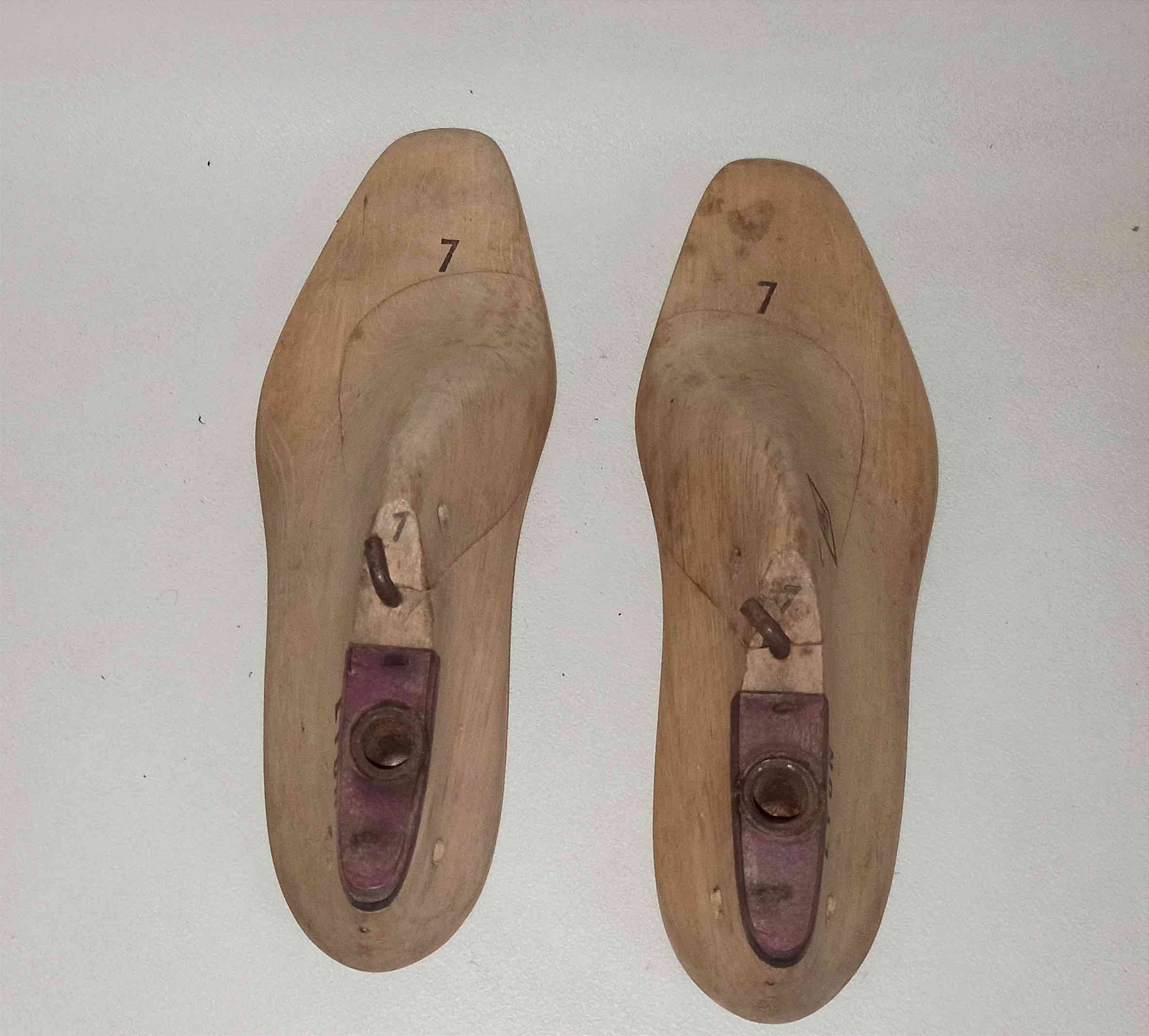 Shoe last - adult shoe trees 1930s