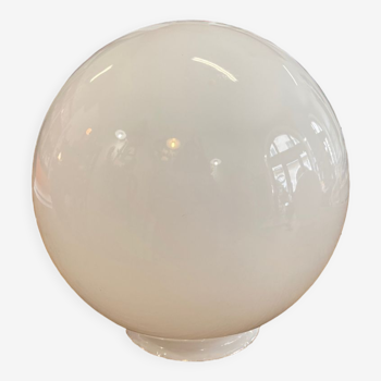 White glass lampshade globe