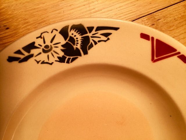 Suite 9 plates empty art deco