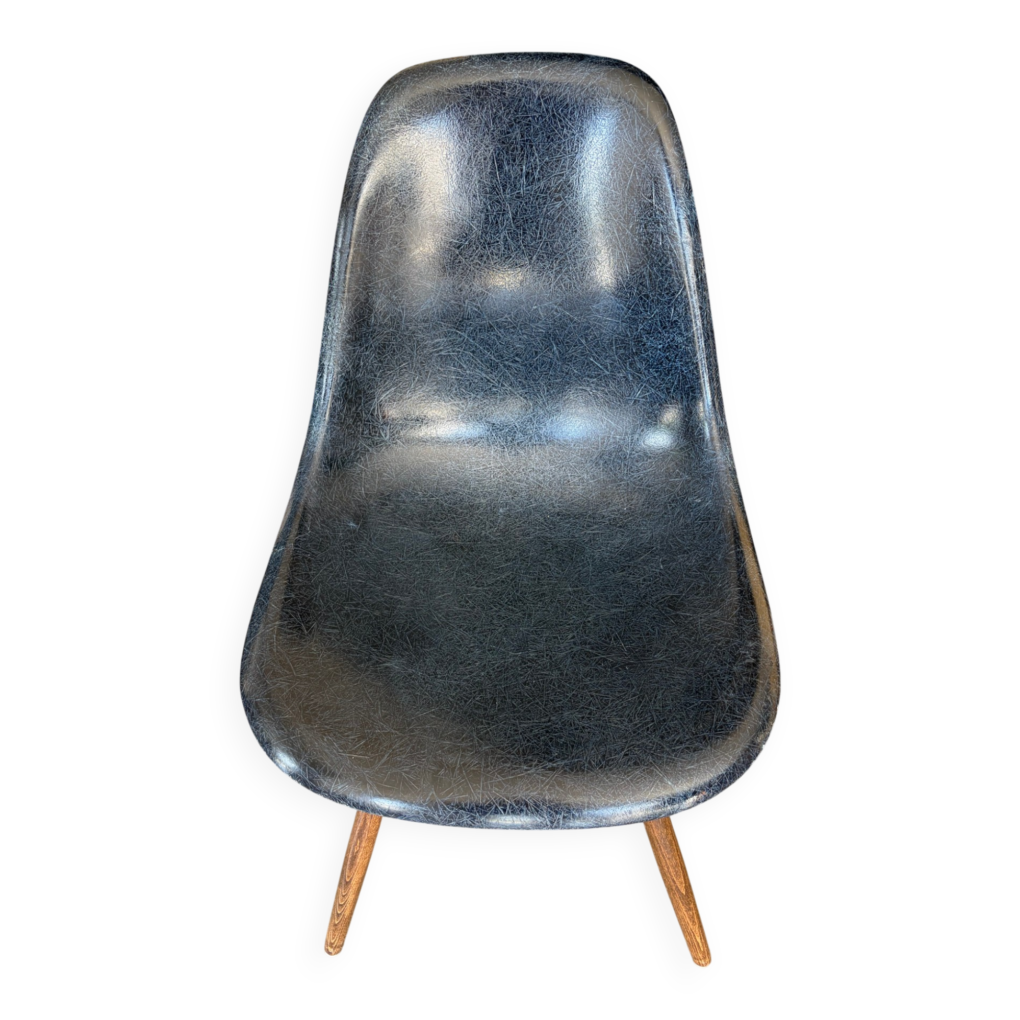 Blue Eames chairs