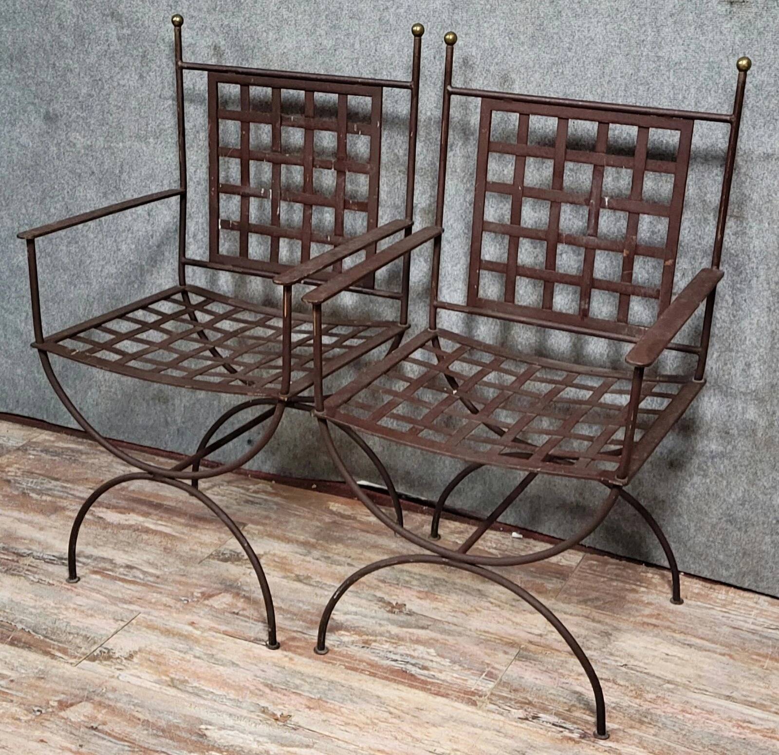 Paire de fauteuils curules en fer tréssé et laiton doré (B)