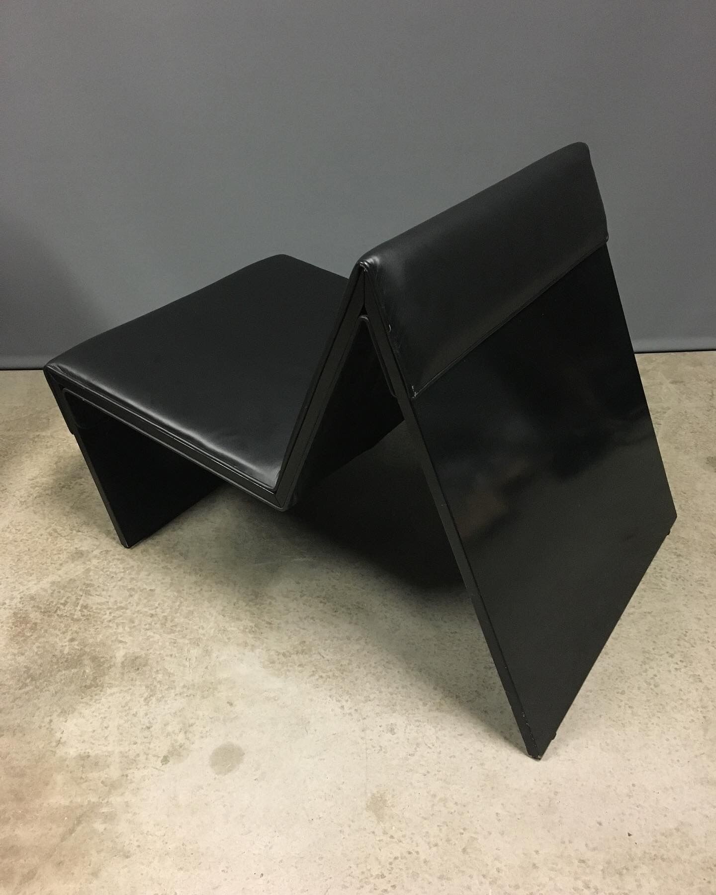 Artifort, sz10 m lounge chair by ebbing /haas /schudel .