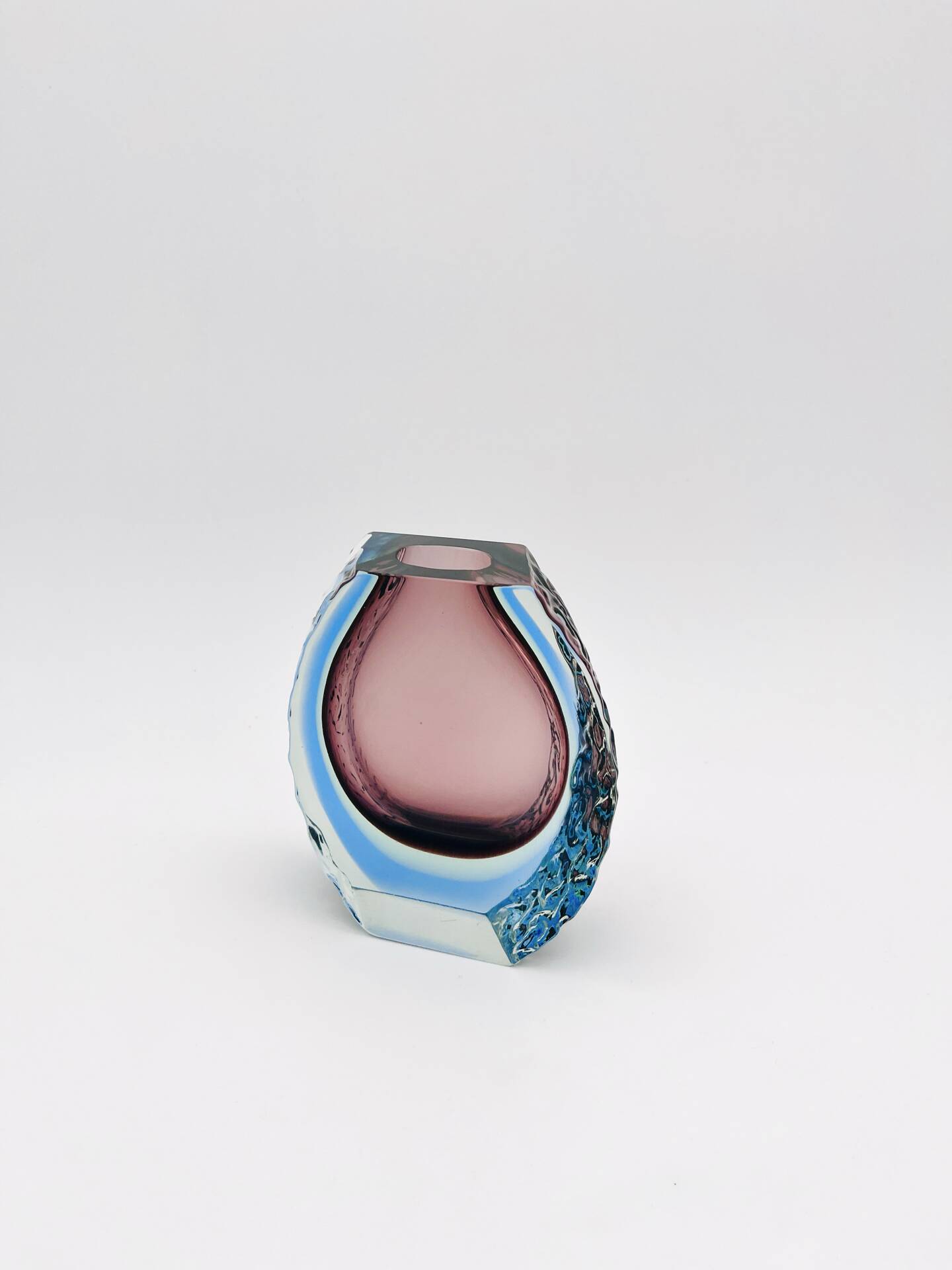 Mandruzzato Murano Sommerso Quadri-layer Outline UV Rare 70s Vase