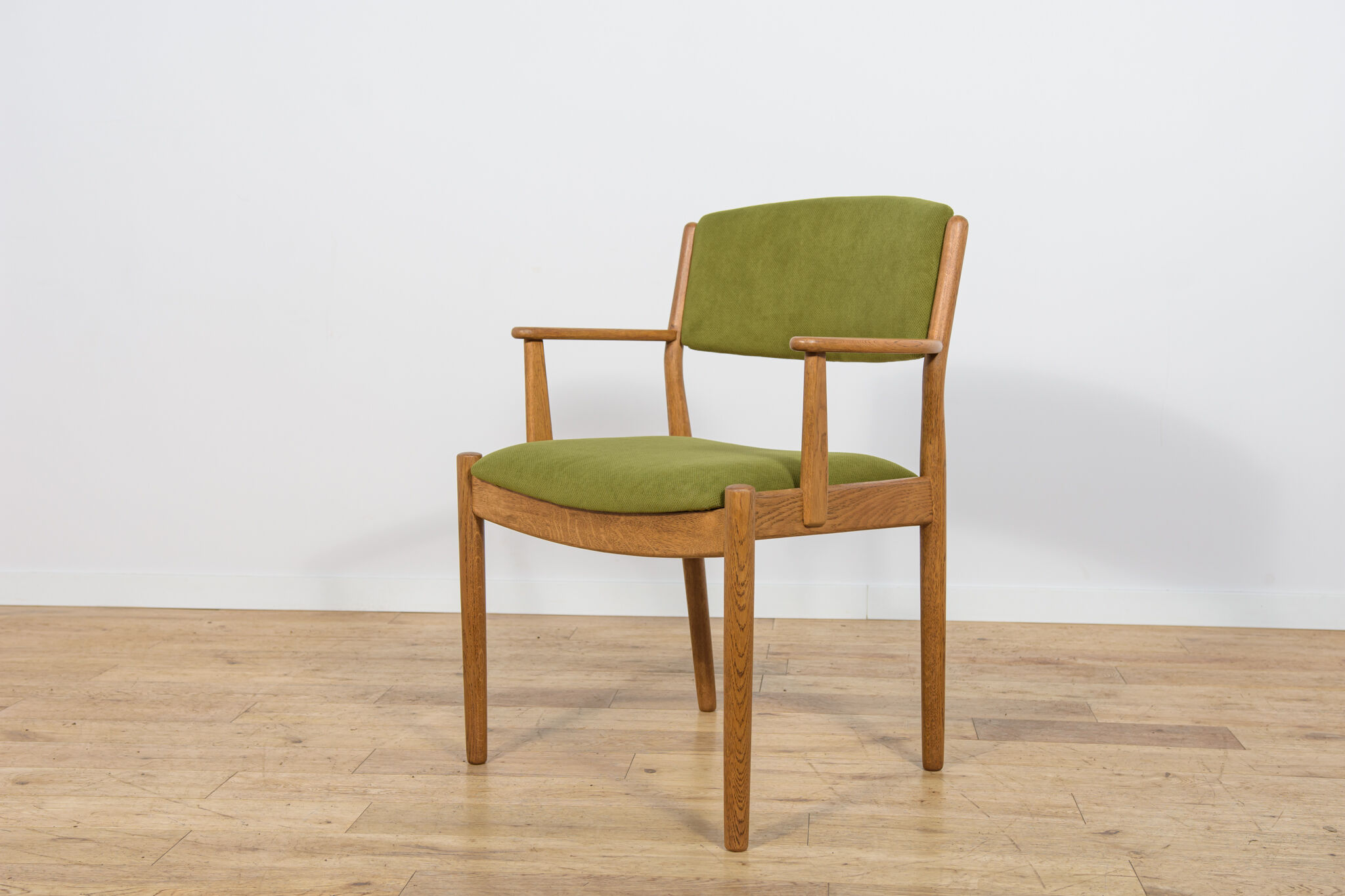 Chaises de salle à manger en chêne du milieu du siècle Modèle J62 par Poul M. Volther pour FDB Mobler, Danemark, années 1960, Ensemble de 4
