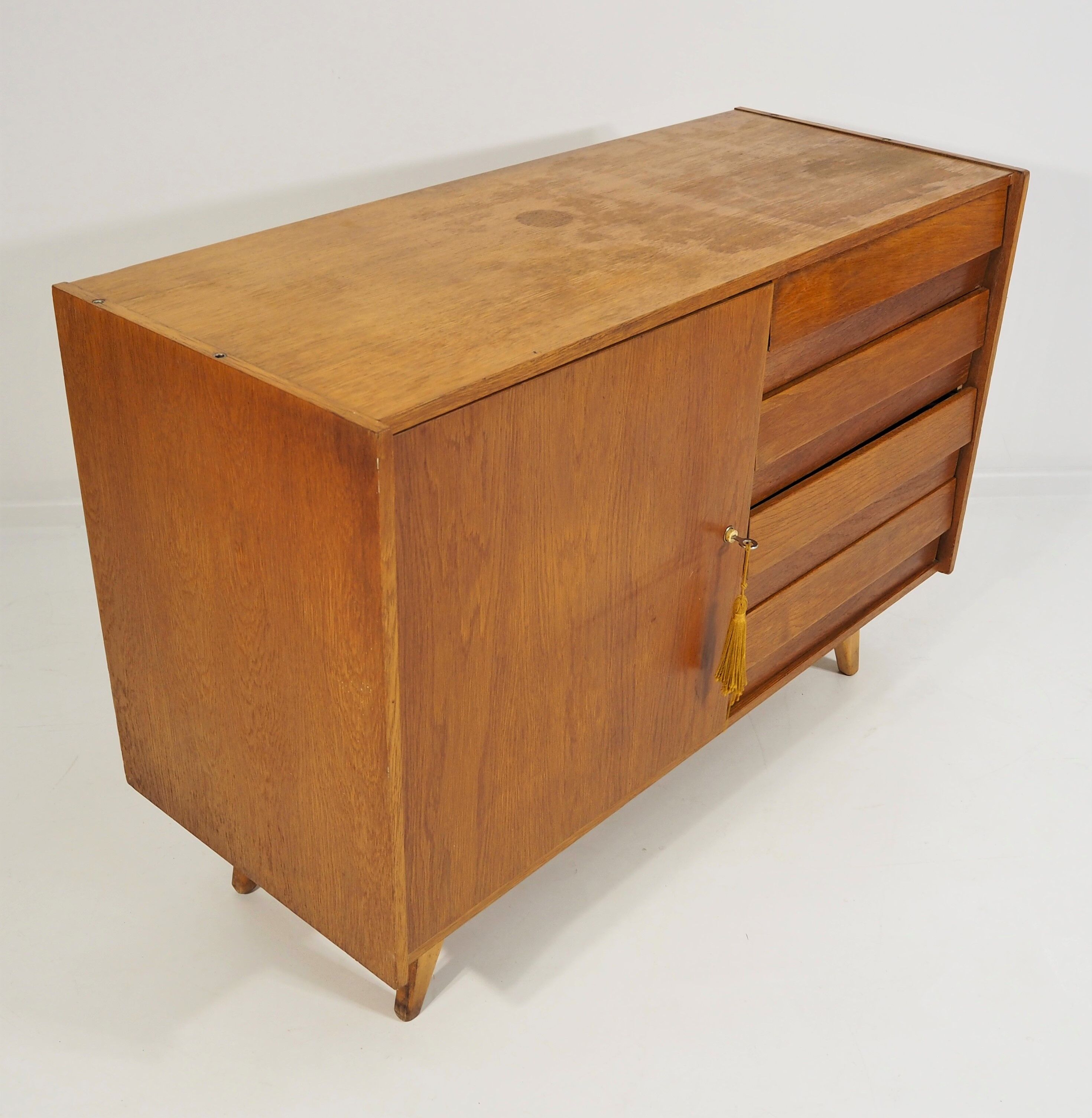 Jiri Jiroutek sideboard for Interier Praha, 1960s