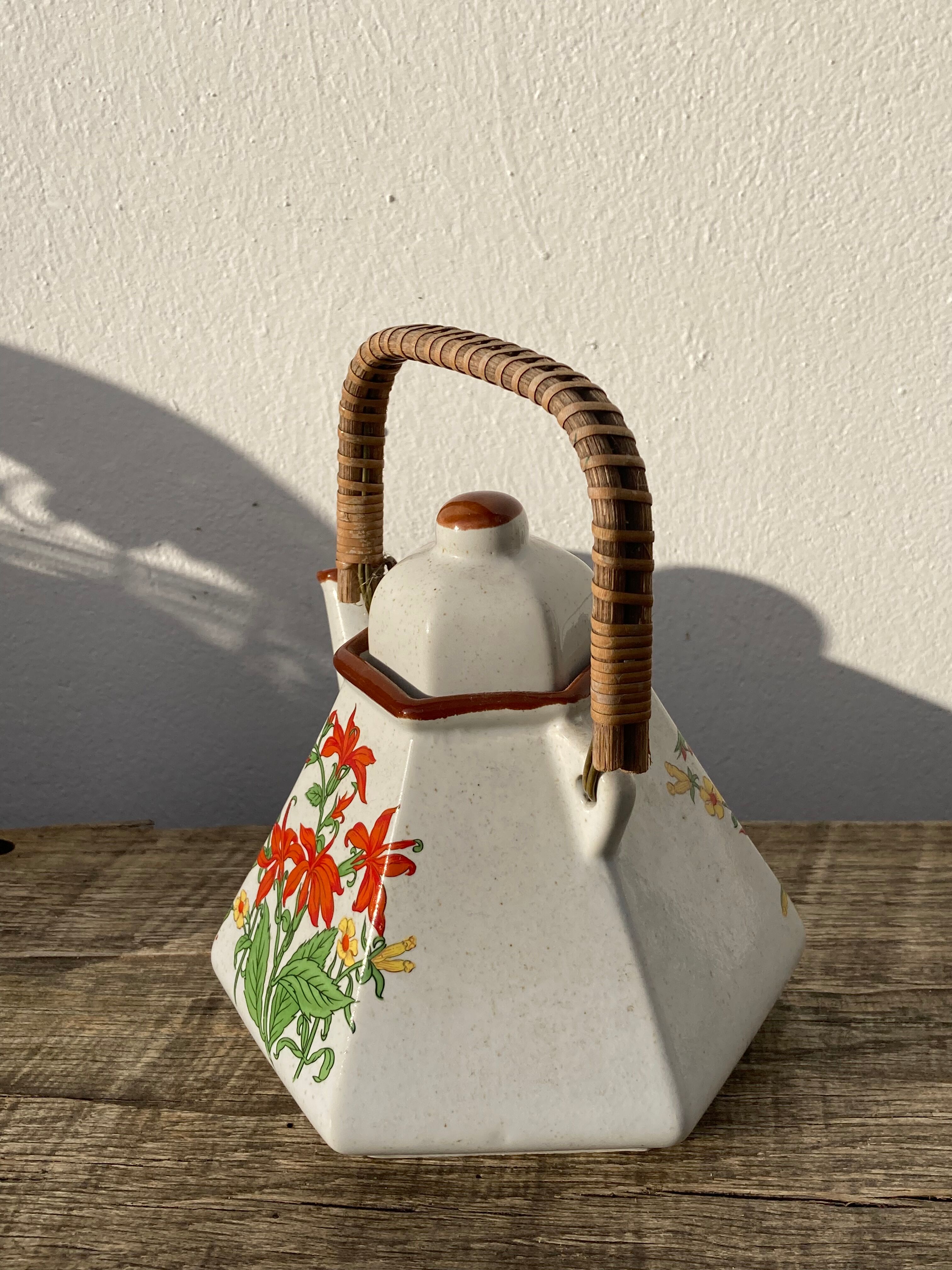 Japanese teapot 80s with flower and bamboo decoration