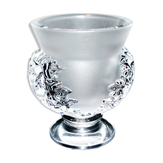 LALIQUE frosted crystal vase, Saint-Cloud model with acanthus leaves, 1950-1960