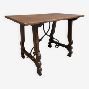 Table d’appoint espagnole antique