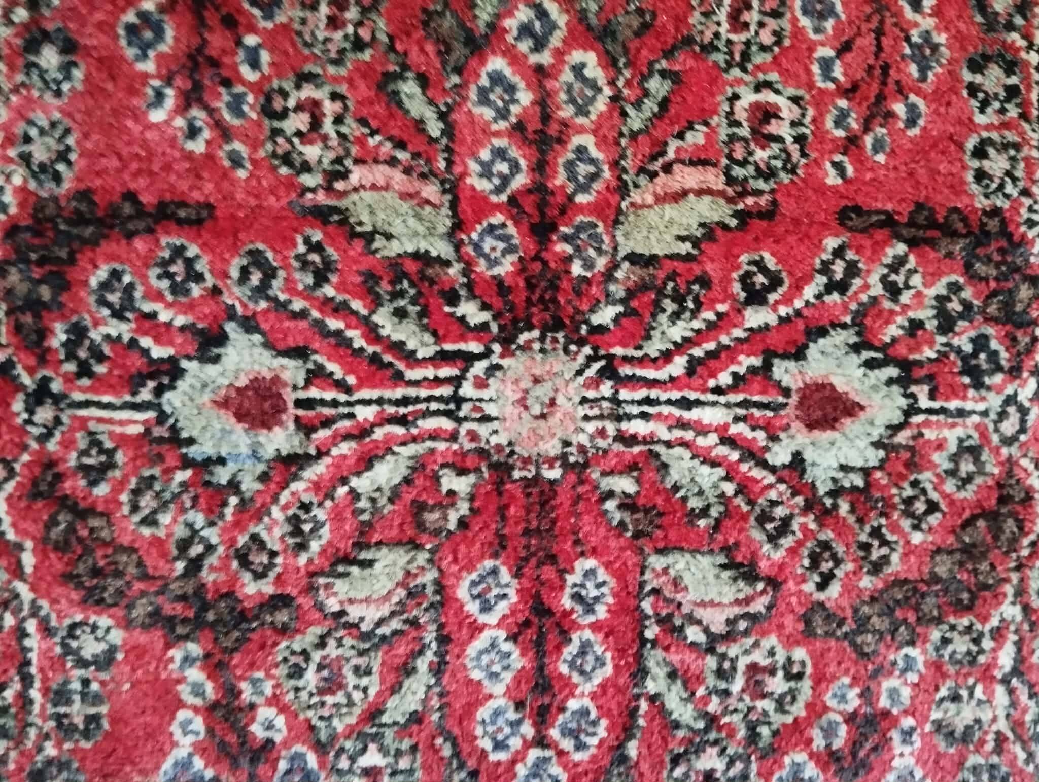 Handmade Persian Sarough rug 137x86cm