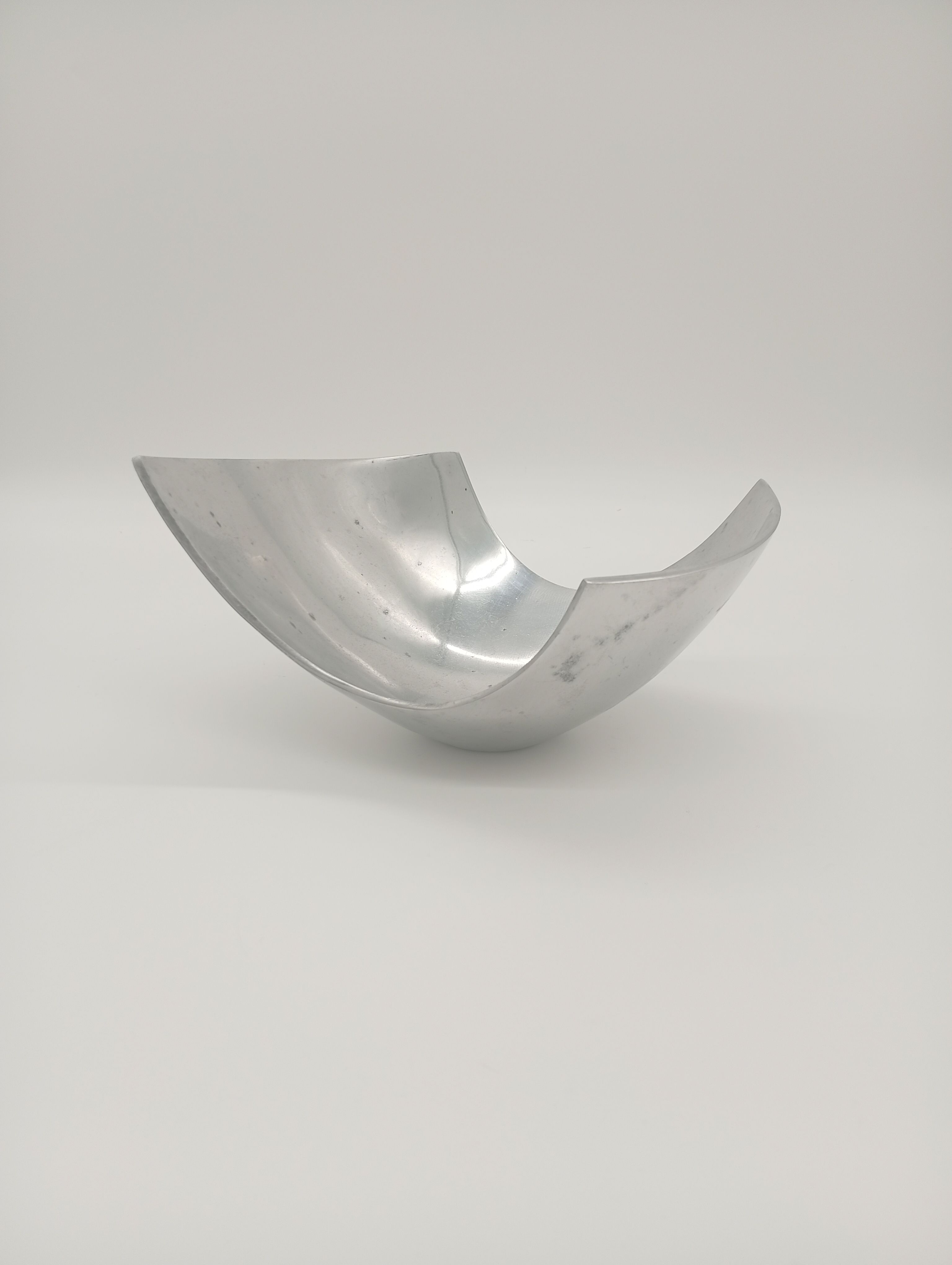 Vintage Coupe Post-Modernist Aluminium 1980s minimalist design