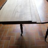 Table ronde ancienne, 6 pieds Jacob, 3 allonges