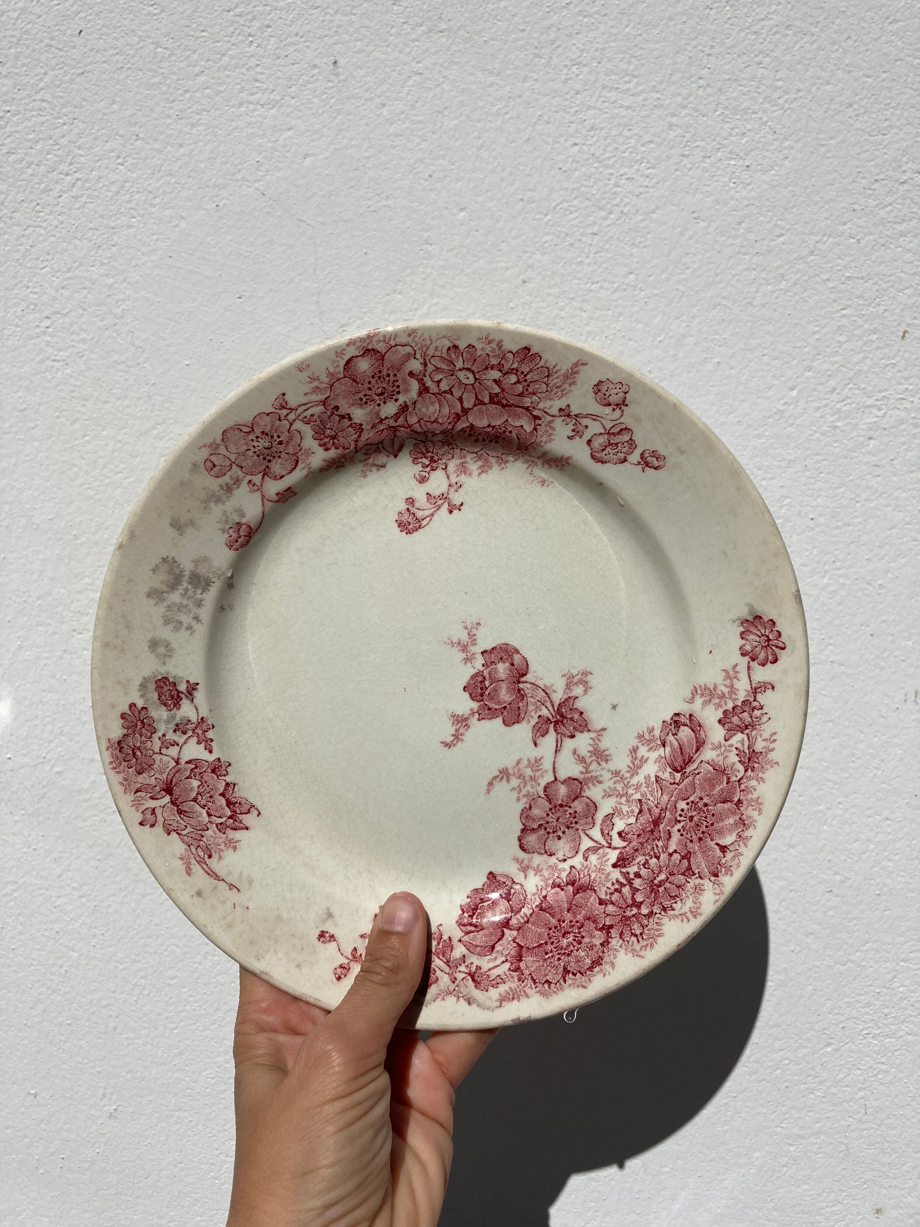 8 flat plates iron earth model Anémone by Bertrand Bordeaux