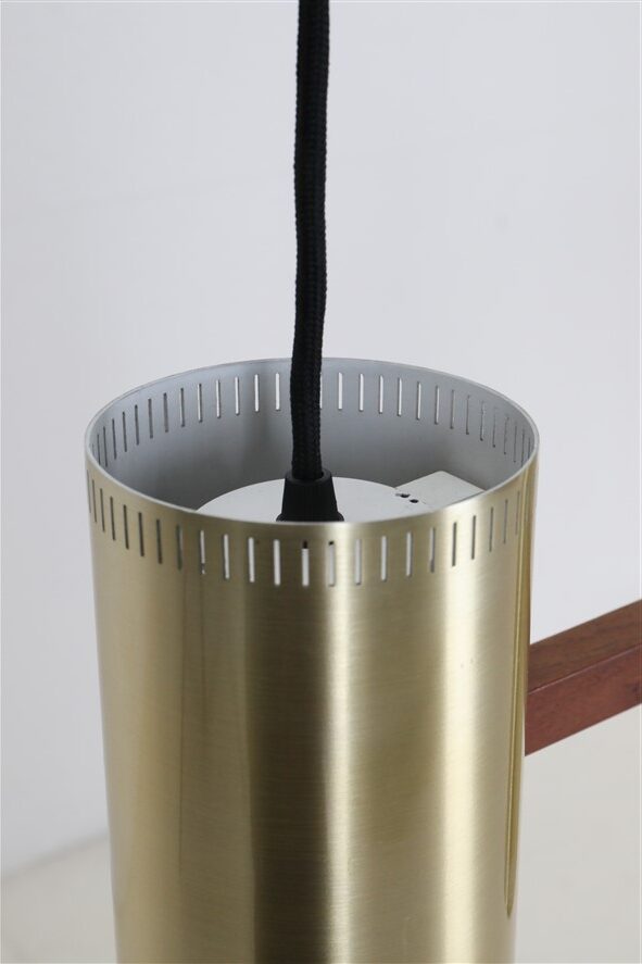 Rare lampe suspendue "Cylinder III" par Jo Hammerborg pour Fog & Mørup / années 1960 / design danois moderne du milieu du siècle / Teck / Laiton