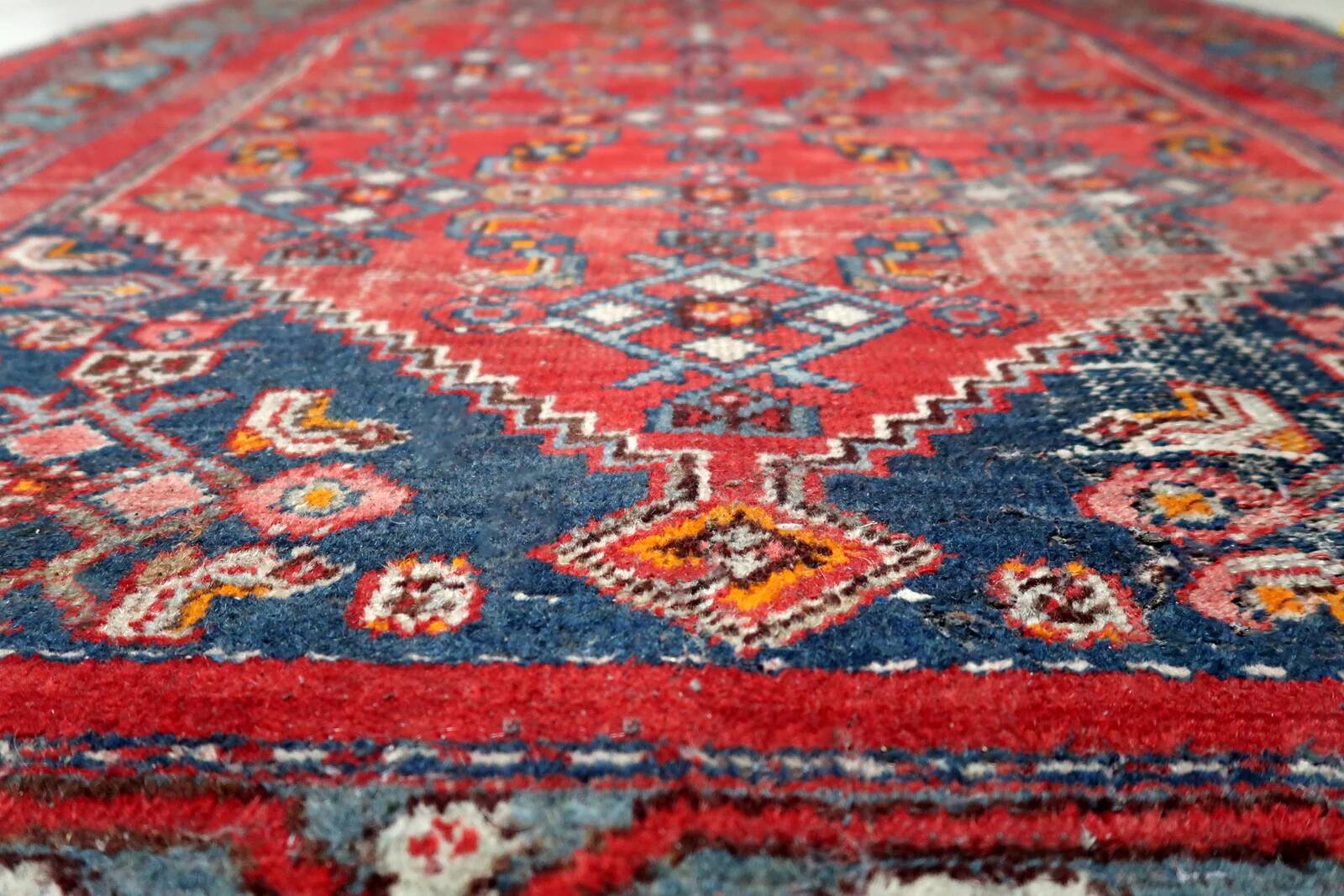 Antique Persian Hamadan handmade rug 129 x 203 cm 1920s - 1C1224
