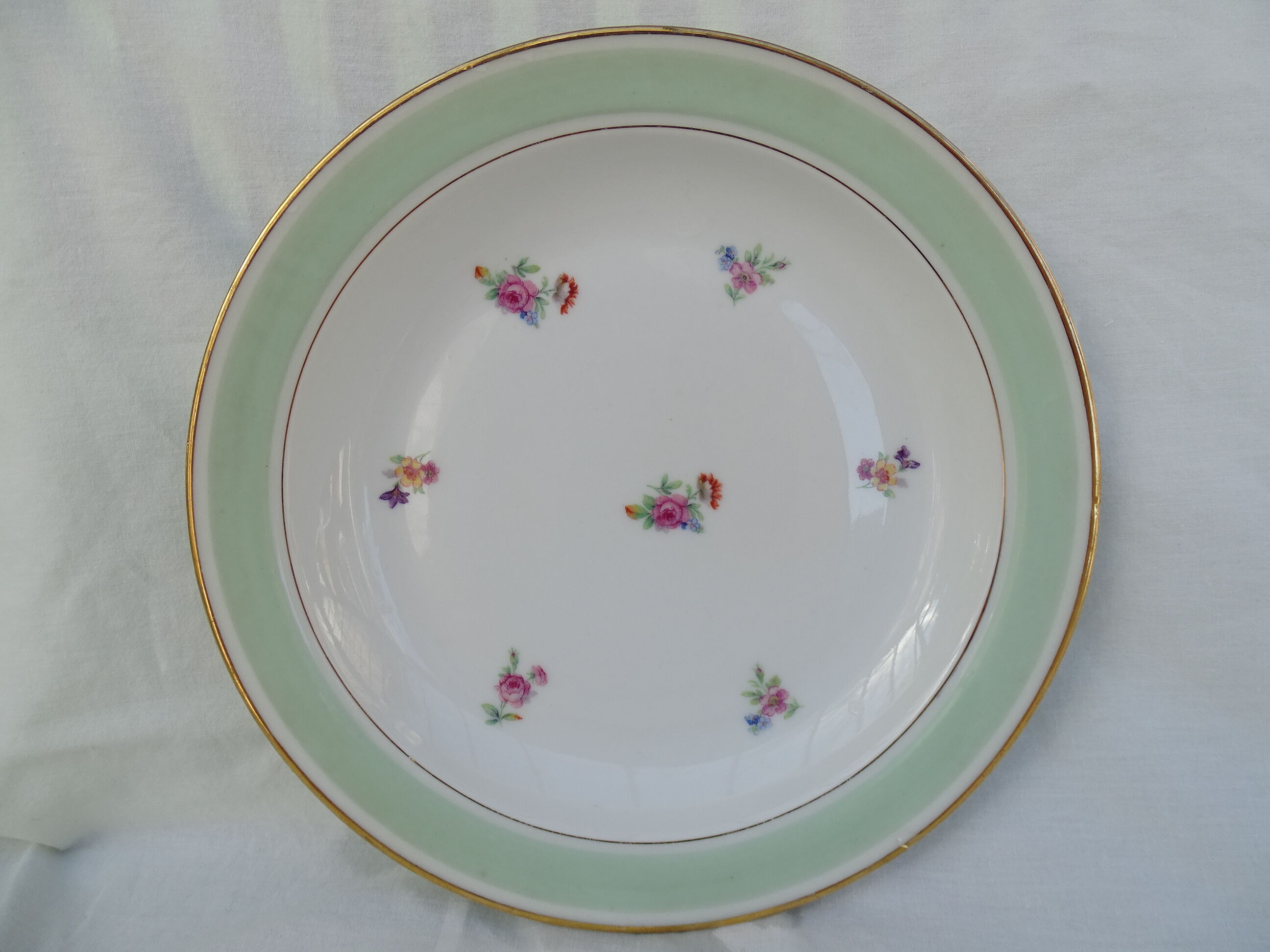 Lot de 4 assiettes creuses en porcelaine Berry