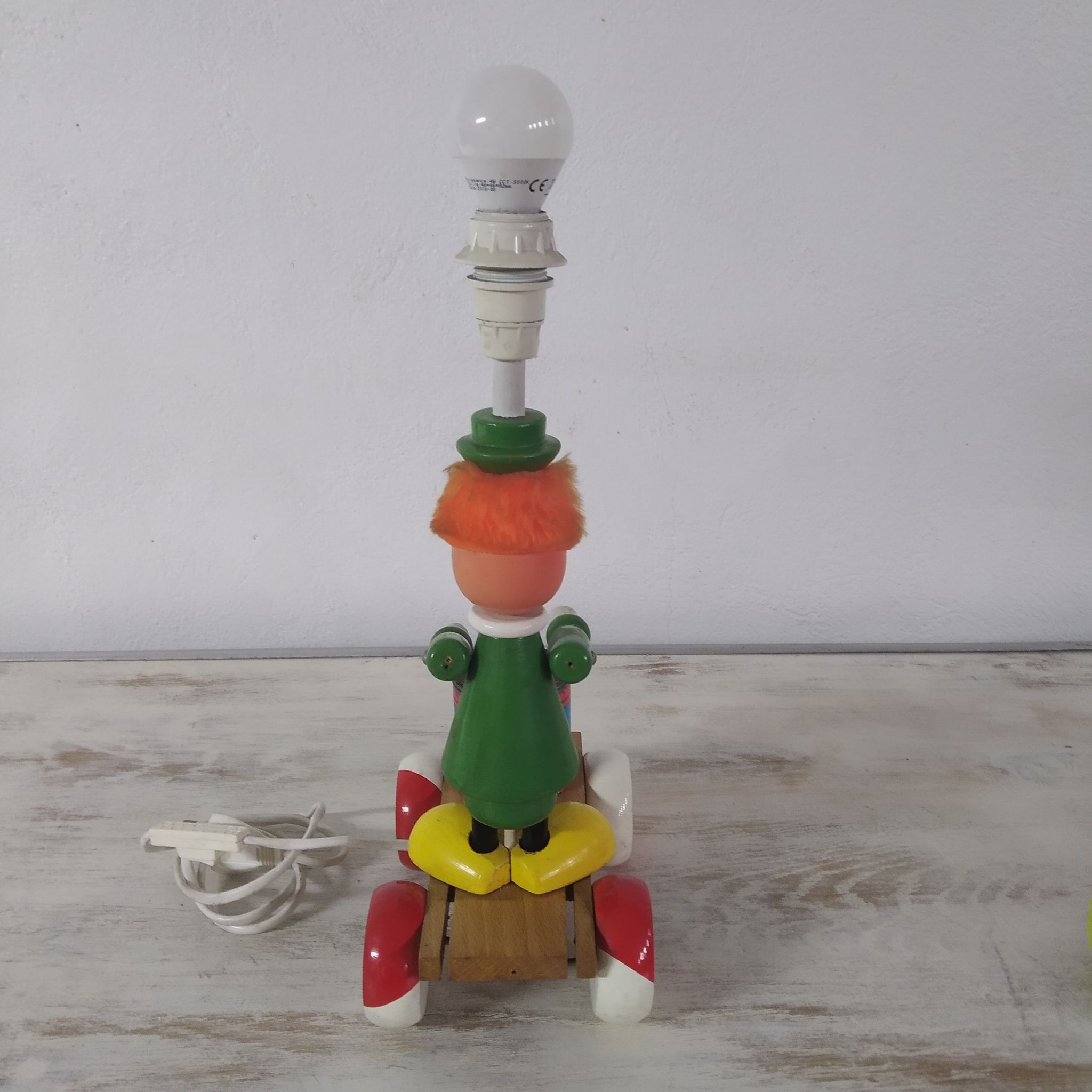 Table lamp