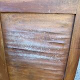 Old Parisian bonnetière